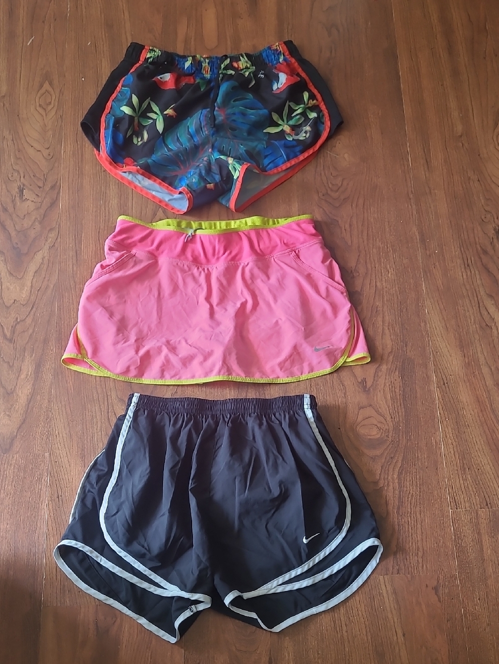 Nike Bundle Size S . Tropical Shorts Pink Nike Skirt